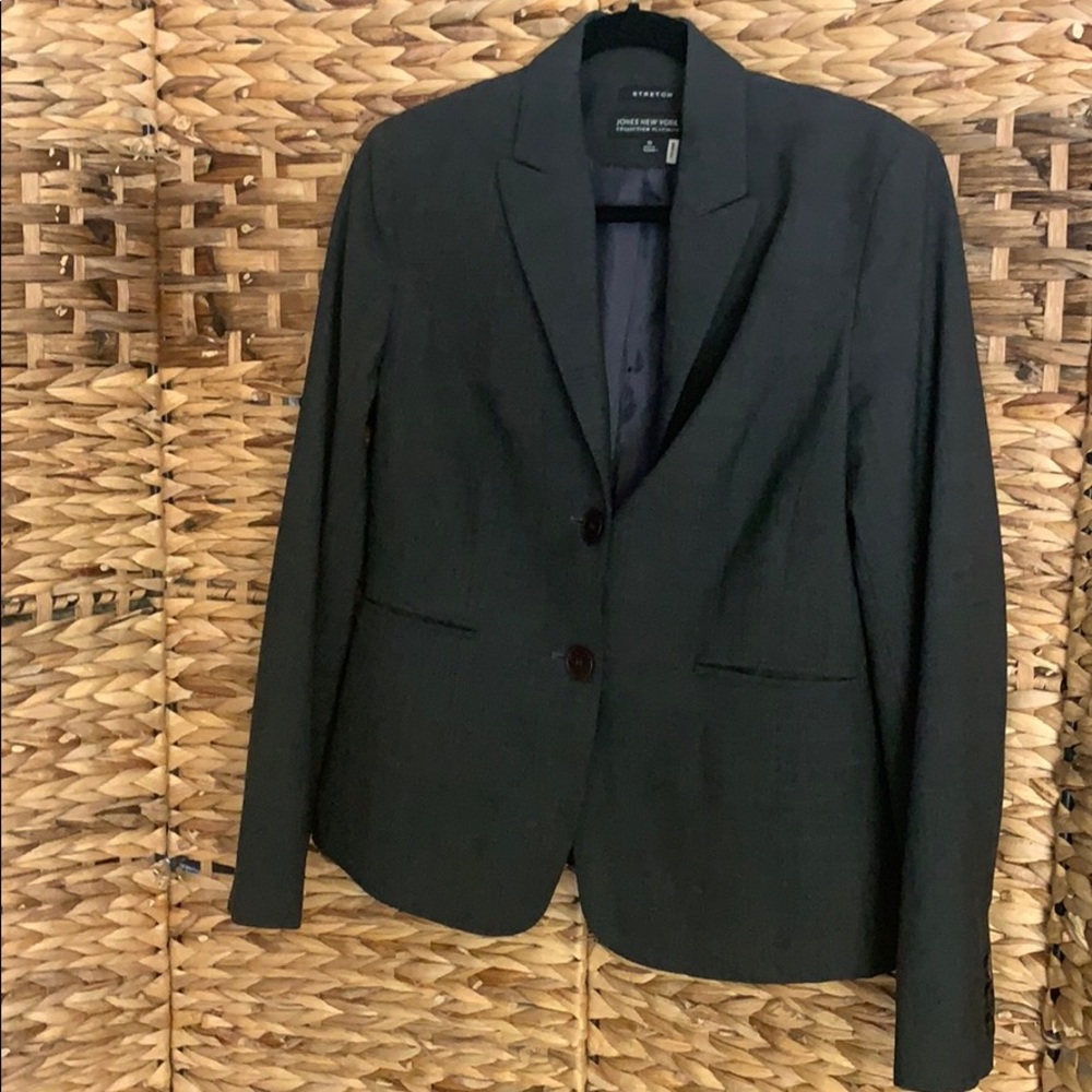 Classy suit coat..